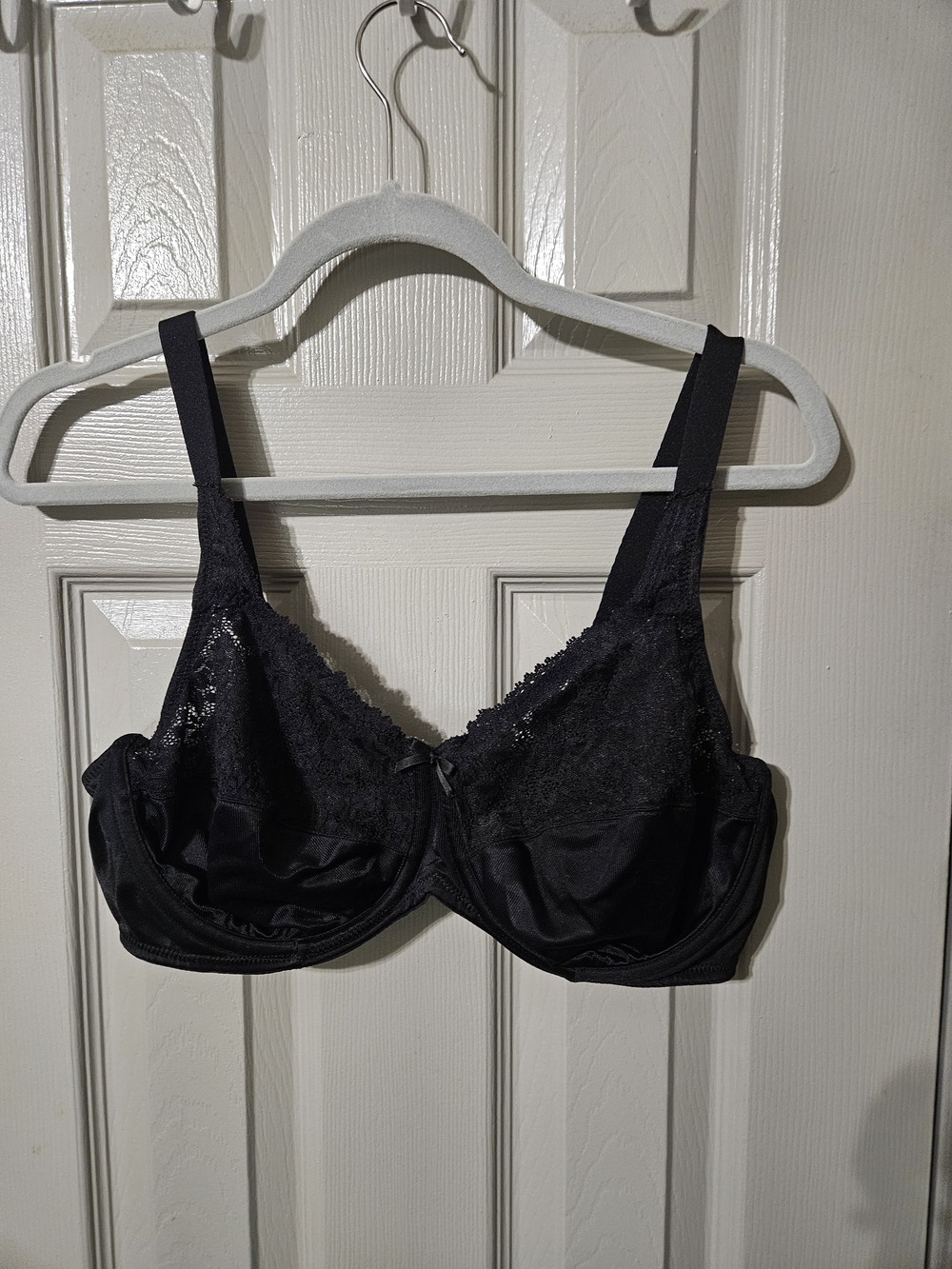 Lilyette Black Lace Underwire Bra